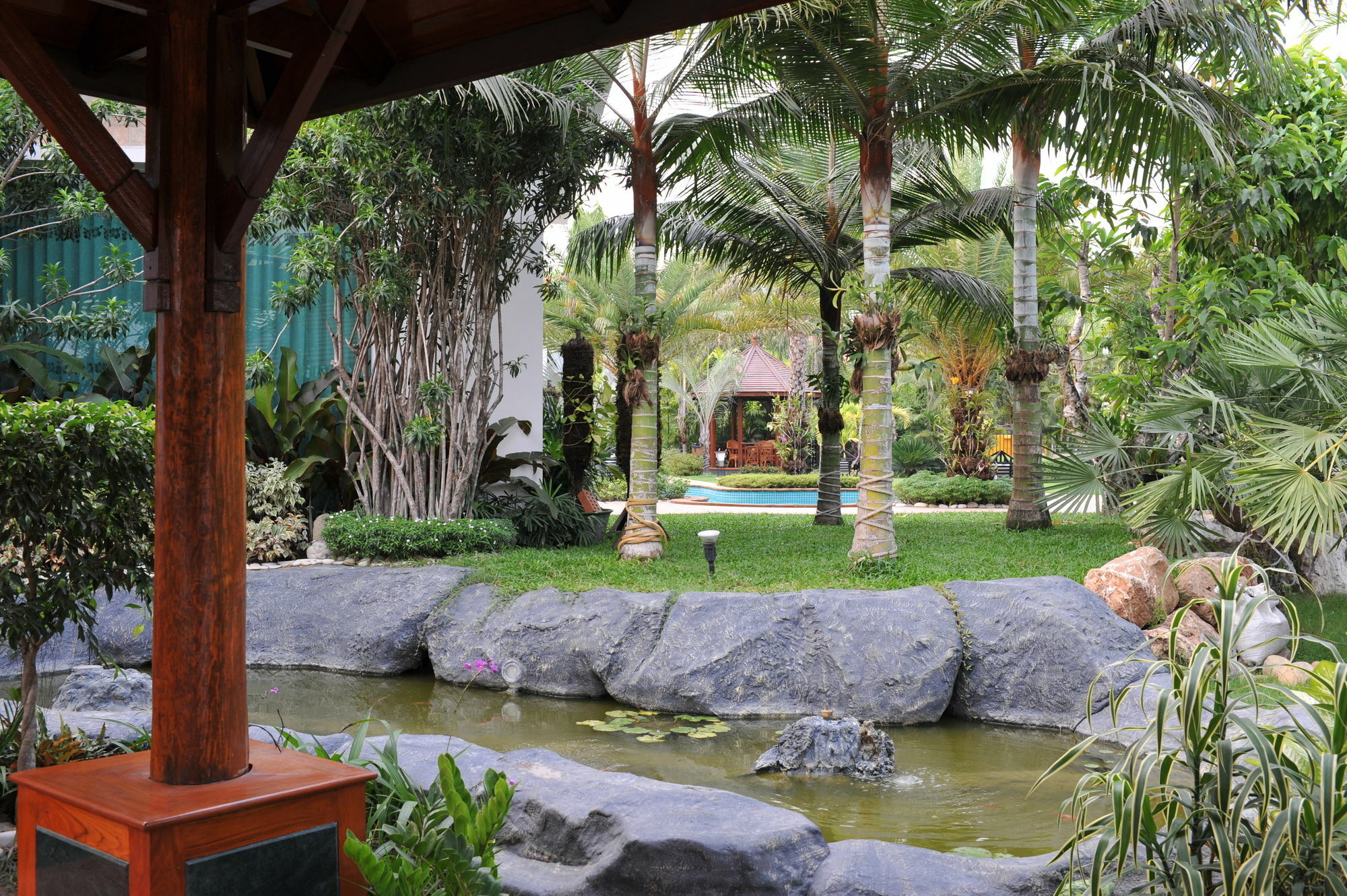 Palm Spring Resort Rangoon Buitenkant foto